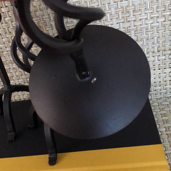 Set Of Three Vintage Graduated Sizes Twisted Metal Pillar Candle Holders - Picture 13 of 15